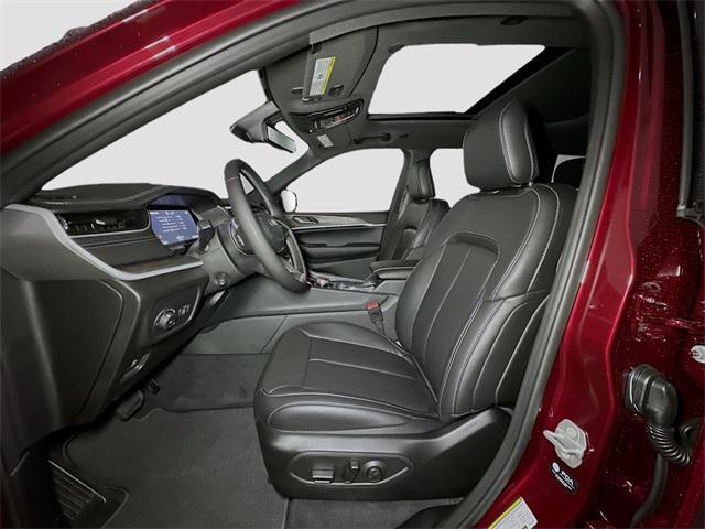 Photo of 2025 Velvet Red Pearlcoat Jeep Grand Cherokee