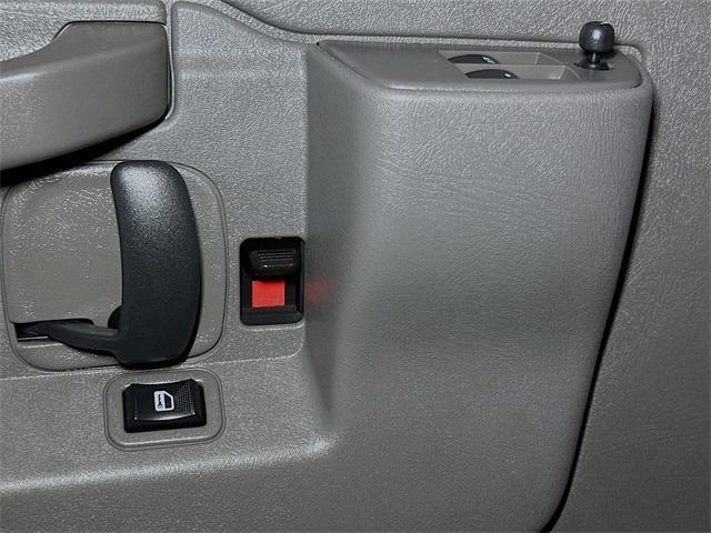 Photo of 2023 Summit White GMC Savana 2500