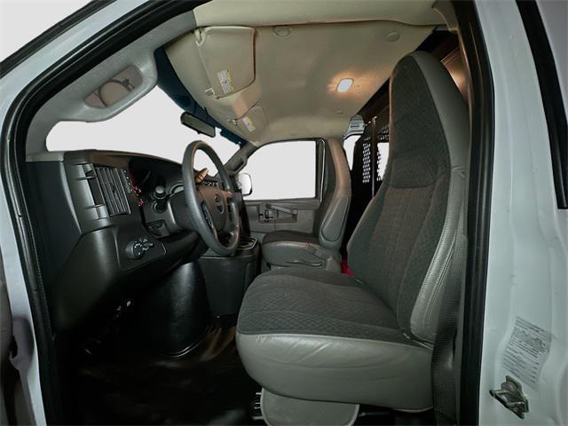 Photo of 2023 Summit White GMC Savana 2500