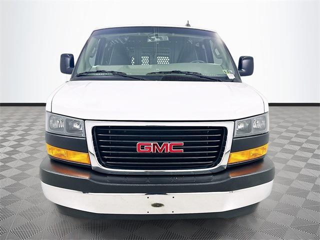 Photo of 2023 Summit White GMC Savana 2500