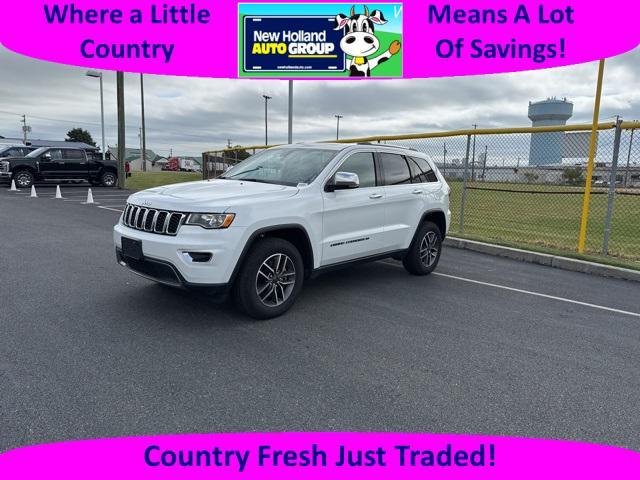 Photo of 2022 Bright White Clearcoat Jeep Grand Cherokee