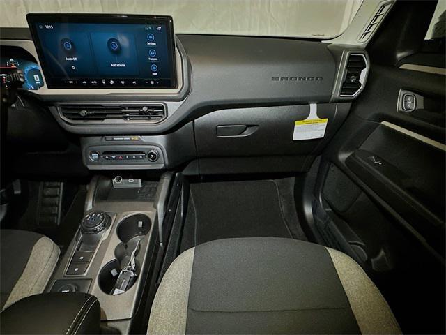 Photo of 2025 Oxford White Ford Bronco Sport