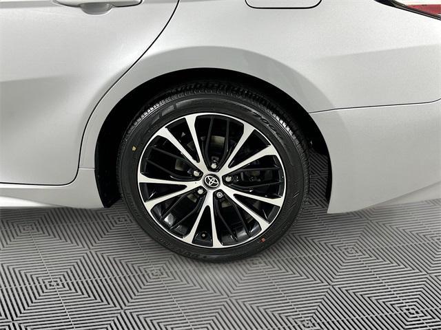 Photo of 2020 Celestial Silver Metallic Toyota Camry