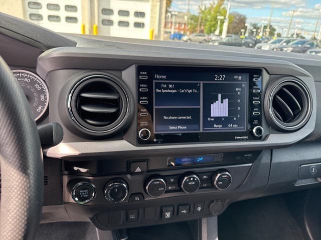 Photo of 2022 White Toyota Tacoma