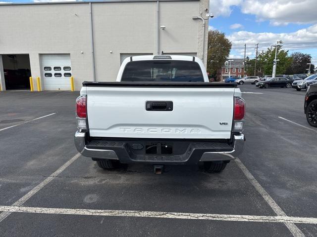 Photo of 2022 White Toyota Tacoma