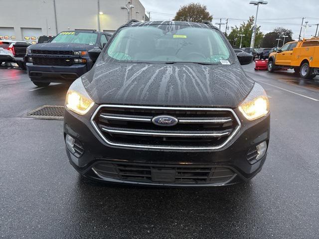 Photo of 2018 Shadow Black Ford Escape