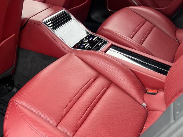Photo of 2022 Chalk Porsche Panamera