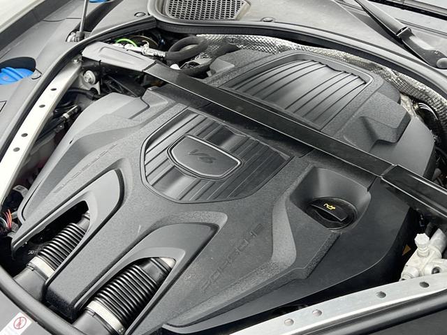 Photo of 2022 Chalk Porsche Panamera