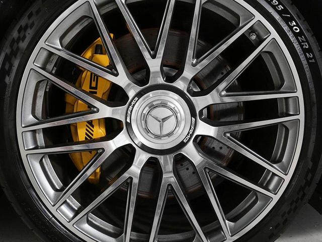 Photo of 2024 MANUFAKTUR Moonlight White Metallic Mercedes-Benz AMG GT 63