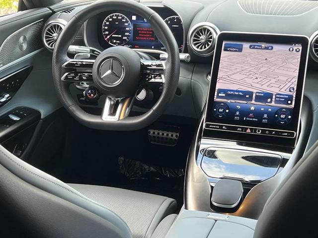 Photo of 2024 MANUFAKTUR Moonlight White Metallic Mercedes-Benz AMG GT 63