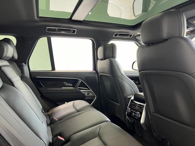 Photo of 2023 Santorini Black Metallic Land Rover Range Rover