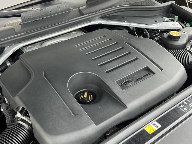 Photo of 2023 Santorini Black Metallic Land Rover Range Rover