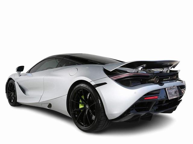 Photo of 2019 Silver McLaren 720S