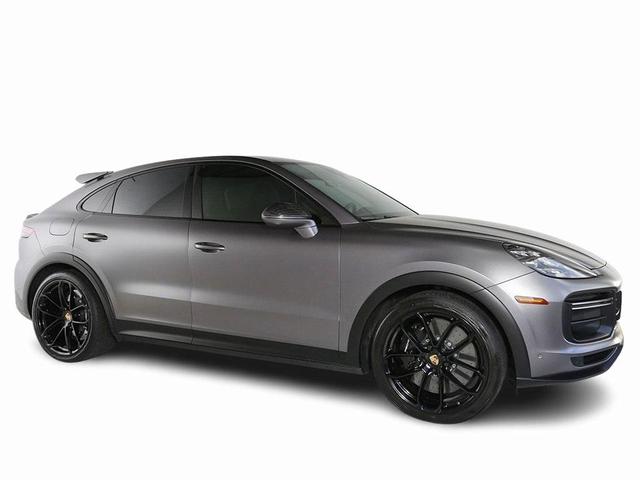 Photo of 2022 Black Porsche Cayenne