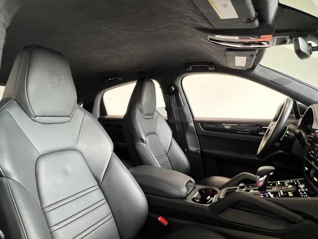 Photo of 2022 Black Porsche Cayenne