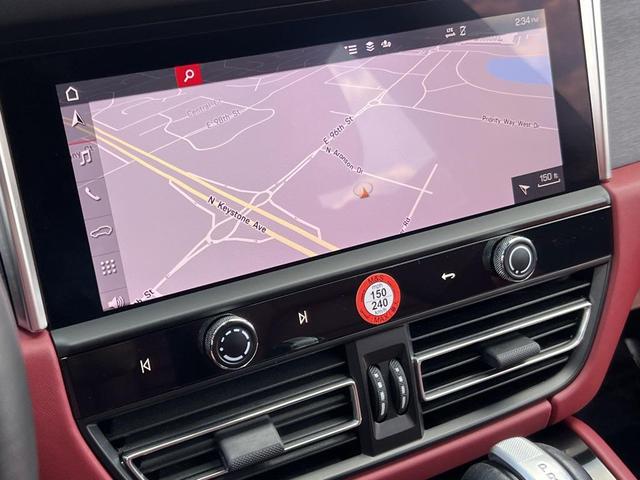 Photo of 2022 Carrara White Metallic Porsche Macan