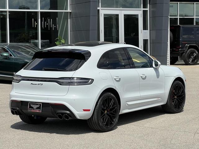 Photo of 2022 Carrara White Metallic Porsche Macan