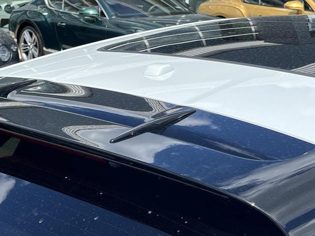 Photo of 2022 Carrara White Metallic Porsche Macan