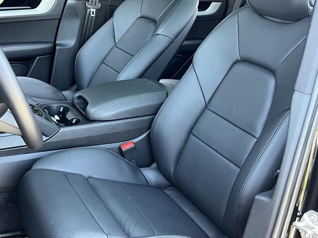 Photo of 2024 Chromite Black Metallic Porsche Cayenne