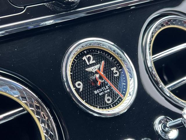 Photo of 2022 Magnetic Metallic Bentley Continental GT