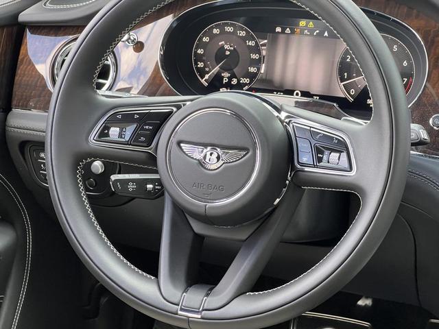 Photo of 2022 Beluga Bentley Bentayga