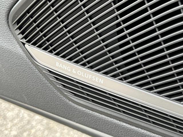 Photo of 2022 Florett Silver Metallic Audi A5 Sportback