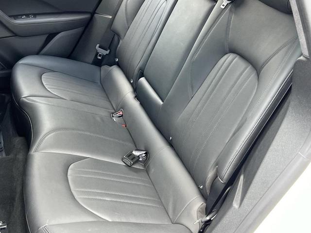 Photo of 2018 Bianco Maserati Levante