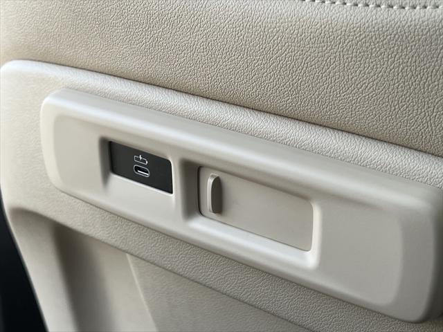 Photo of 2021 Black Sapphire Metallic BMW X5