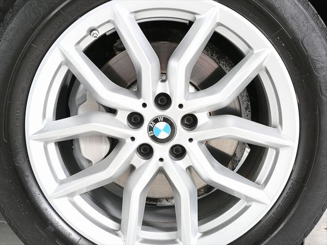 Photo of 2021 Black Sapphire Metallic BMW X5