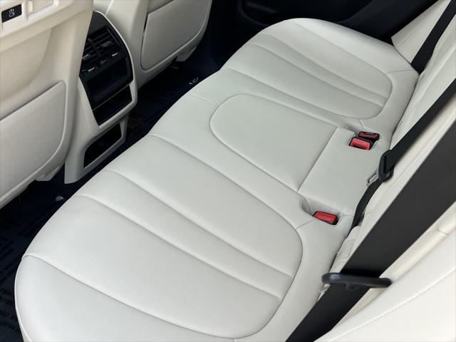 Photo of 2021 Black Sapphire Metallic BMW X5