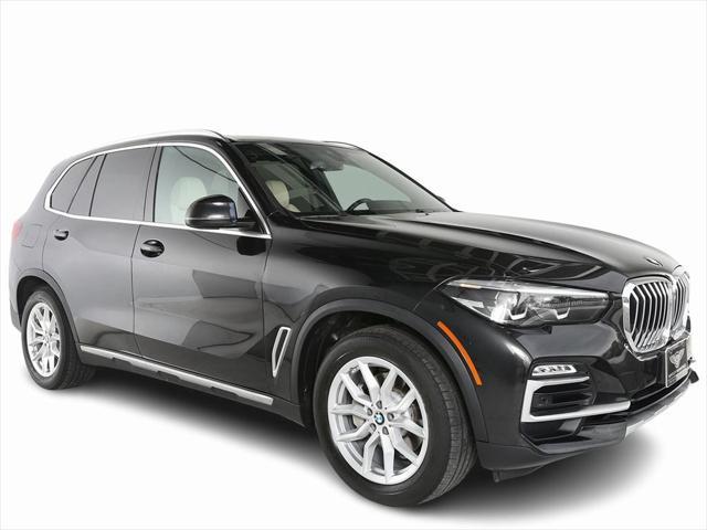 Photo of 2021 Black Sapphire Metallic BMW X5