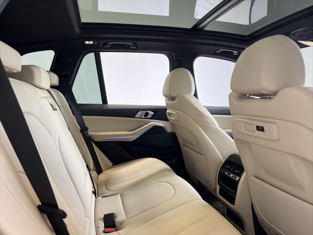 Photo of 2021 Black Sapphire Metallic BMW X5