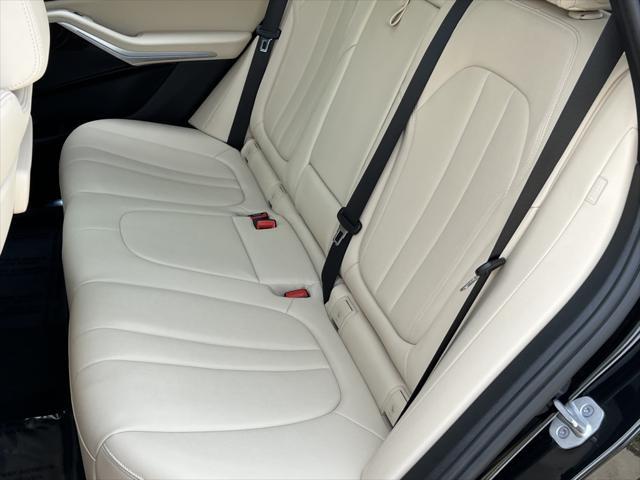 Photo of 2021 Black Sapphire Metallic BMW X5