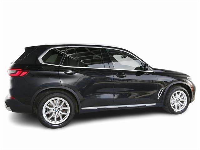 Photo of 2021 Black Sapphire Metallic BMW X5