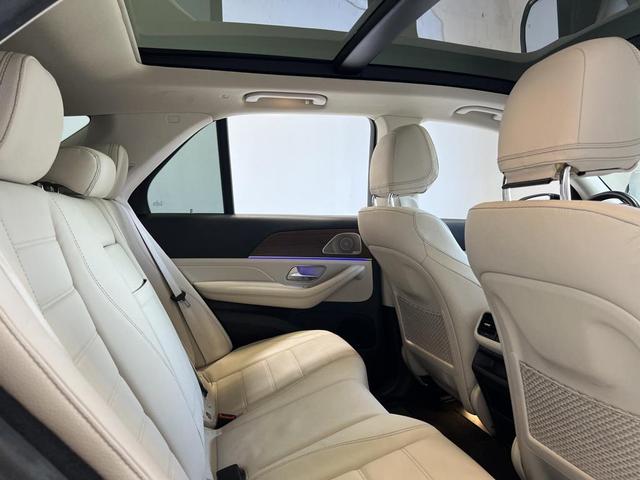 Photo of 2021 designo Diamond White Metallic Mercedes-Benz GLE 350