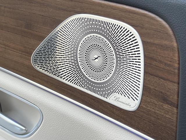 Photo of 2021 designo Diamond White Metallic Mercedes-Benz GLE 350