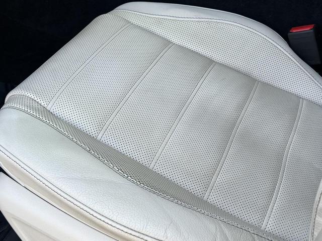 Photo of 2021 designo Diamond White Metallic Mercedes-Benz GLE 350