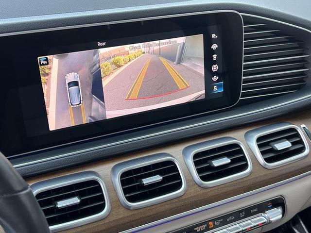 Photo of 2021 designo Diamond White Metallic Mercedes-Benz GLE 350
