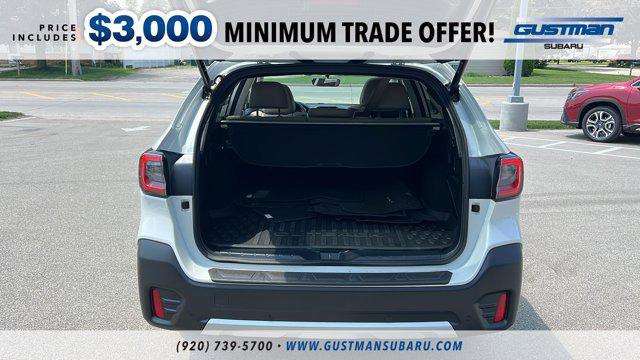 Photo of 2022 Crystal White Pearl Subaru Outback