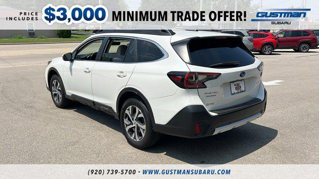 Photo of 2022 Crystal White Pearl Subaru Outback