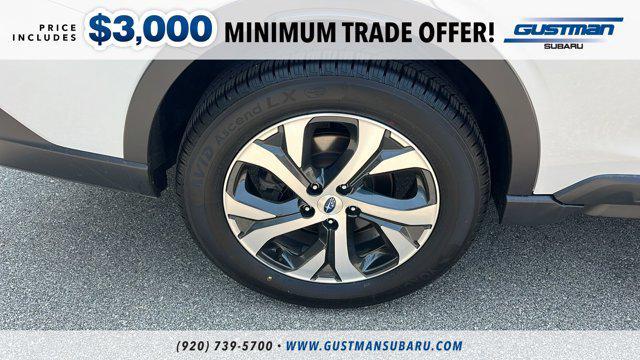 Photo of 2022 Crystal White Pearl Subaru Outback