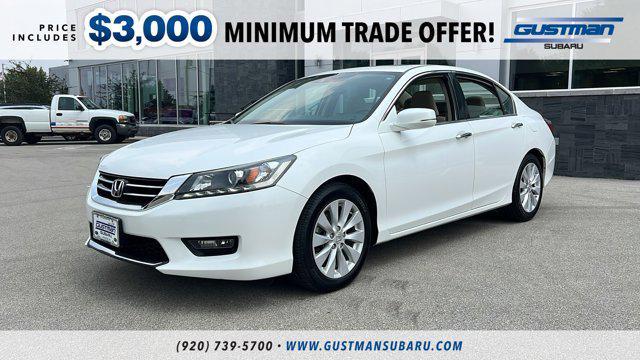 Photo of 2015 White Orchid Pearl Honda Accord