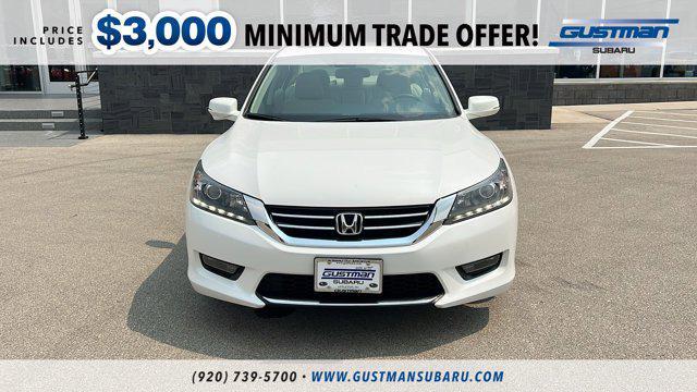 Photo of 2015 White Orchid Pearl Honda Accord