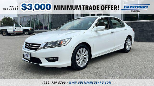 Photo of 2015 White Orchid Pearl Honda Accord