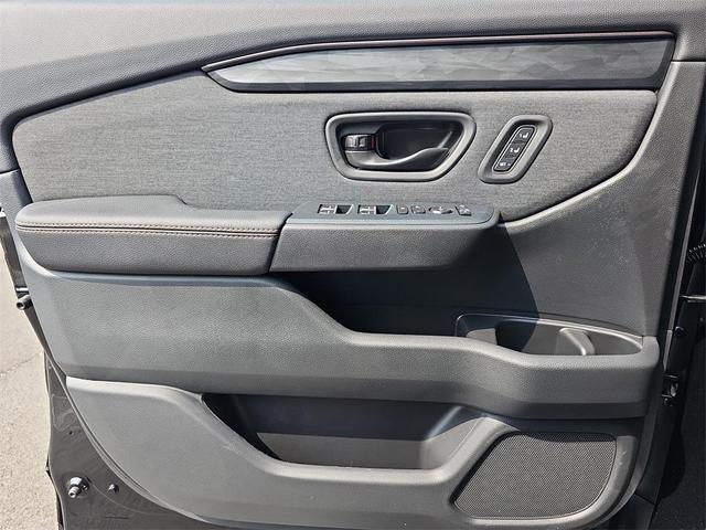 Photo of 2026 Crystal Black Pearl Honda Passport