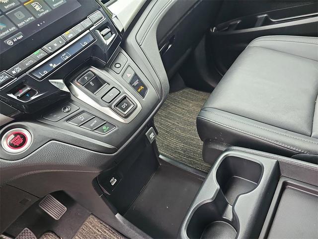 Photo of 2022 Crystal Black Pearl Honda Odyssey