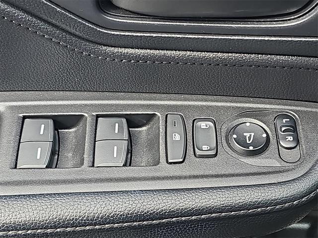 Photo of 2022 Crystal Black Pearl Honda Odyssey