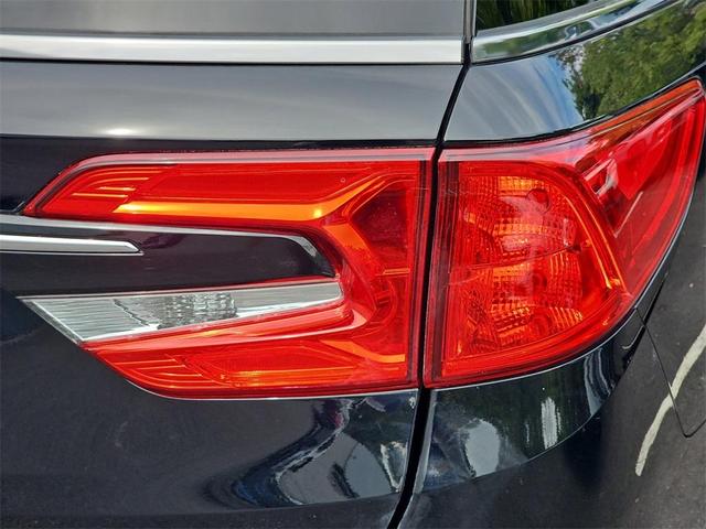 Photo of 2022 Crystal Black Pearl Honda Odyssey