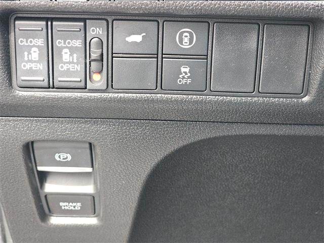 Photo of 2022 Crystal Black Pearl Honda Odyssey