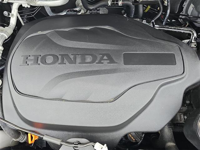 Photo of 2022 Crystal Black Pearl Honda Odyssey